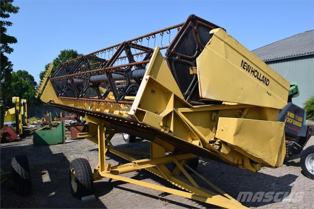 New Holland TC 56 حصادات