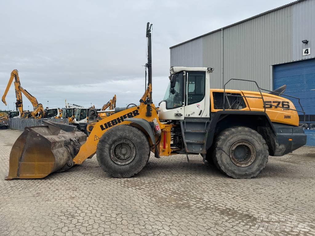 Liebherr L576 لوادر بعجل