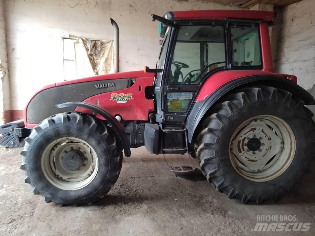 Valtra 160c الجرارات