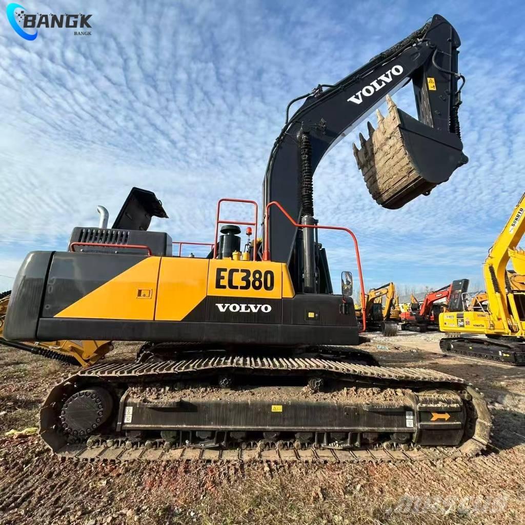 Volvo EC 380 D حفارات زحافة
