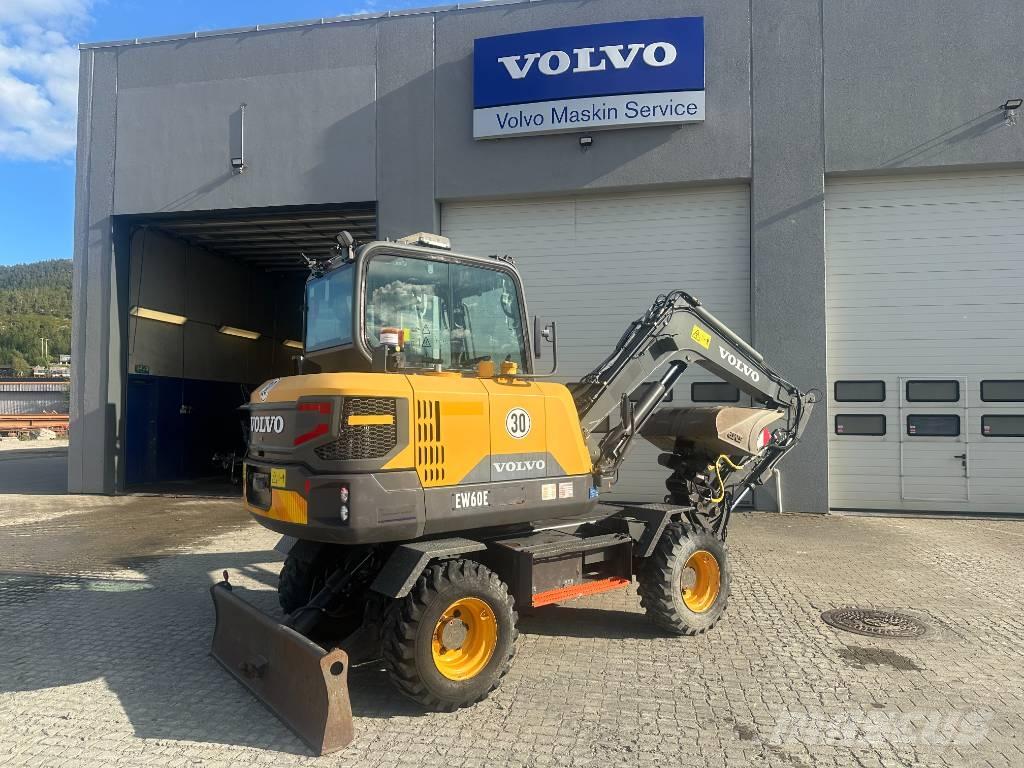 Volvo EW60E حفارات بعجل
