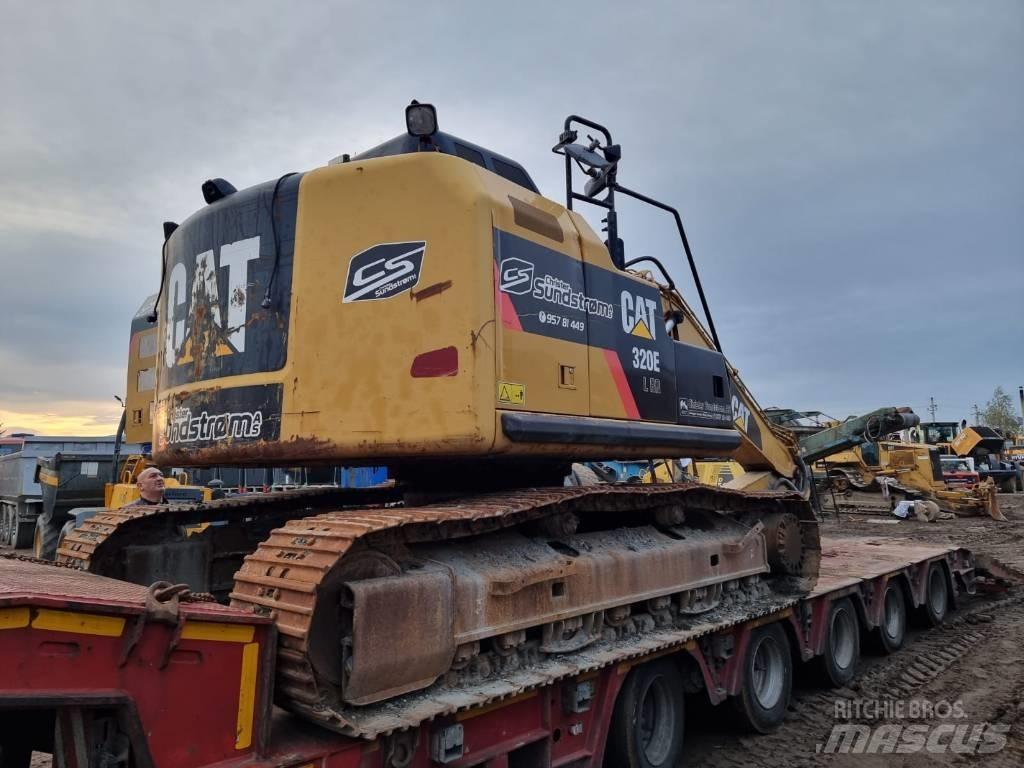 CAT 320 E حفارات زحافة