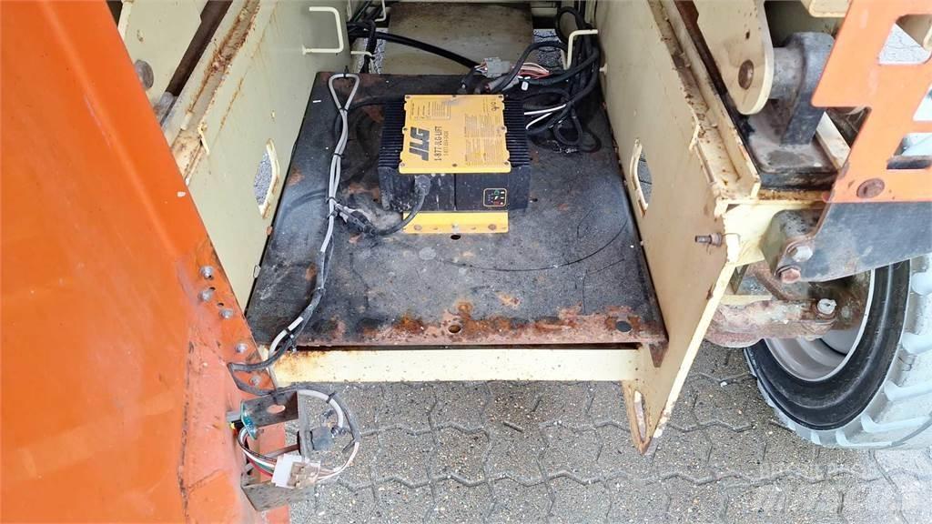 JLG 4069LE رافعات مقصية الشكل