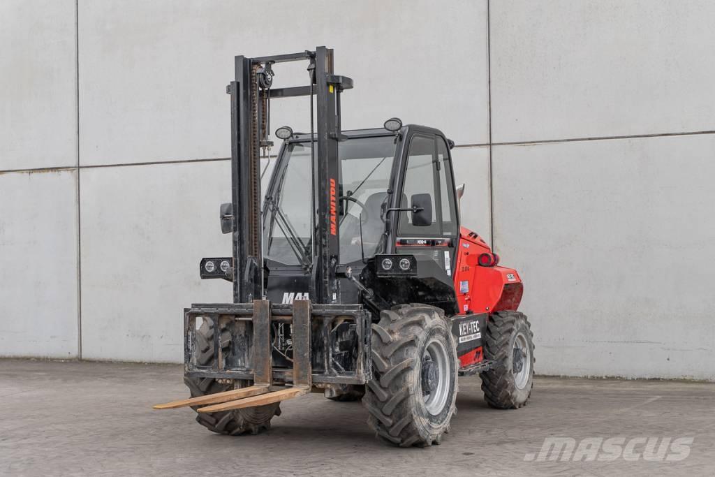 Manitou M 30-4 شاحنات الديزل