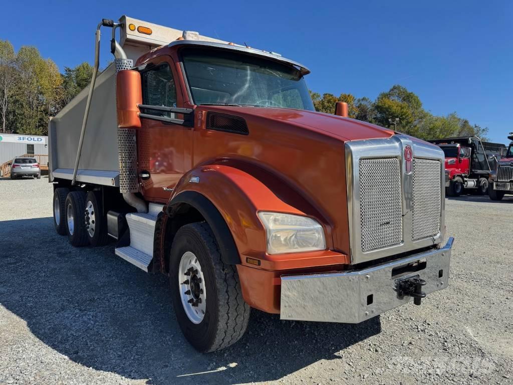 Kenworth T 880 شاحنات قلابة