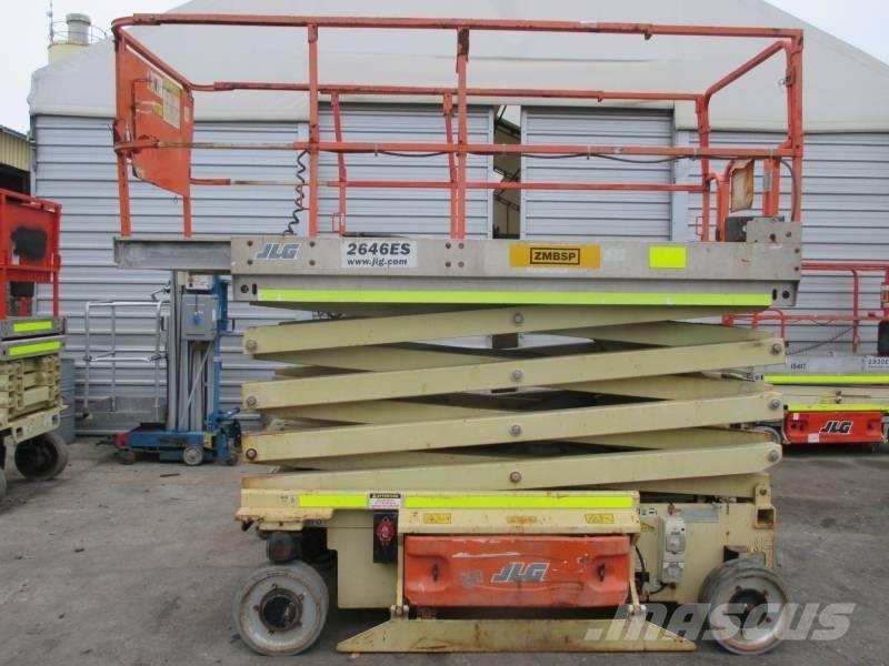 JLG 2646 ES رافعات مقصية الشكل