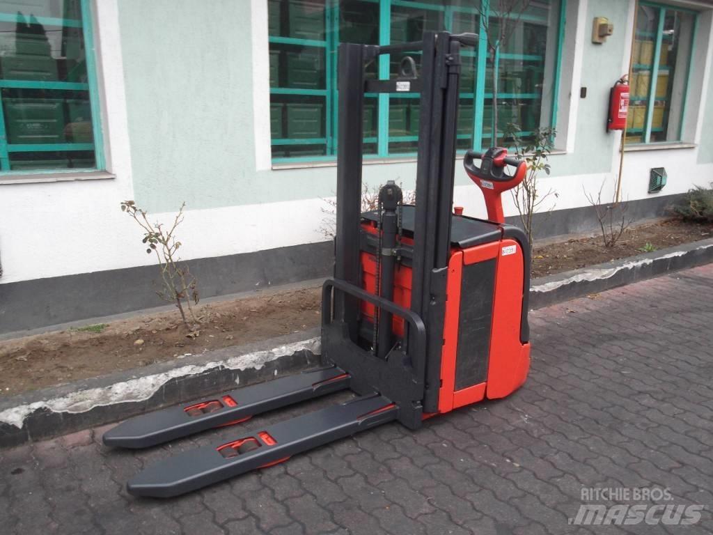 Linde L14 /372/ V-2391 شاحنات مناولة ذاتية الدفع