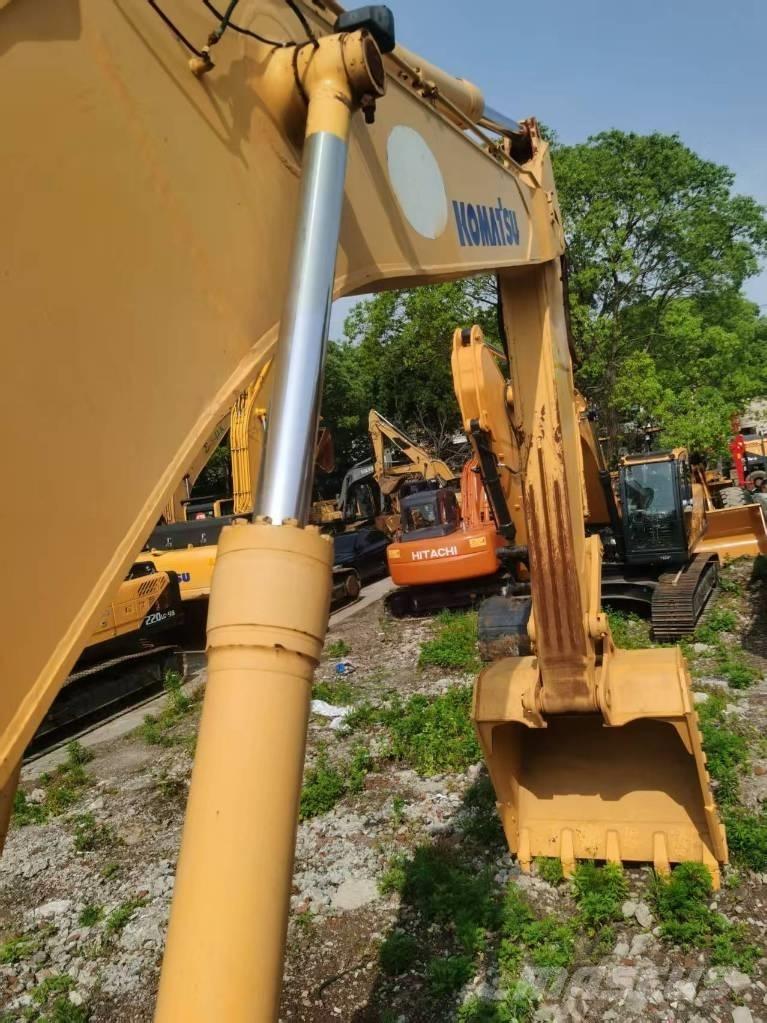 Komatsu PC 400 LC-8 حفارات زحافة