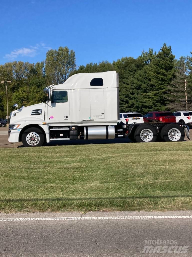 Western Star 5700 XE وحدات الجر