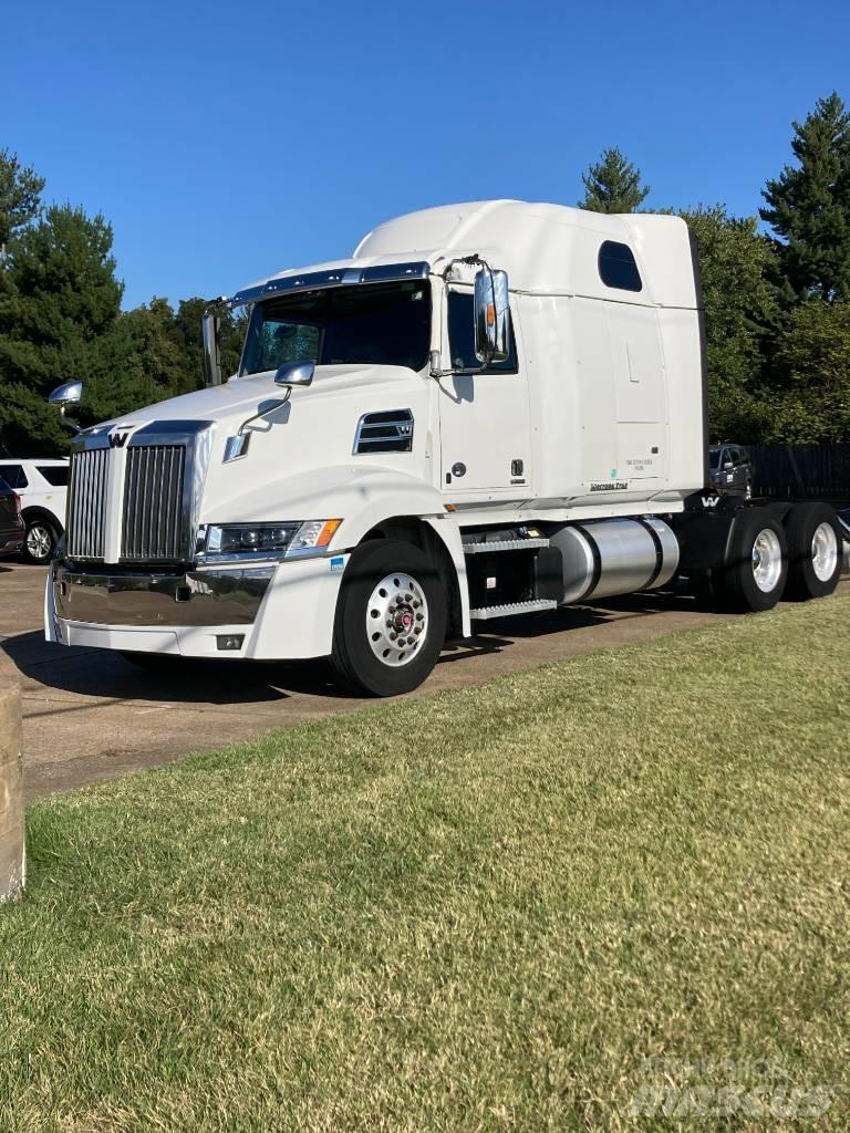 Western Star 5700 XE وحدات الجر