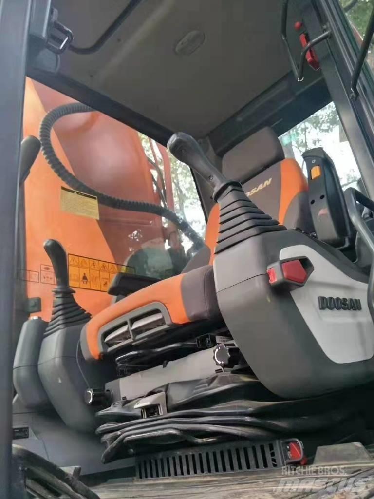 Doosan DX 530 حفارات وسط 7 طن - 12 طن