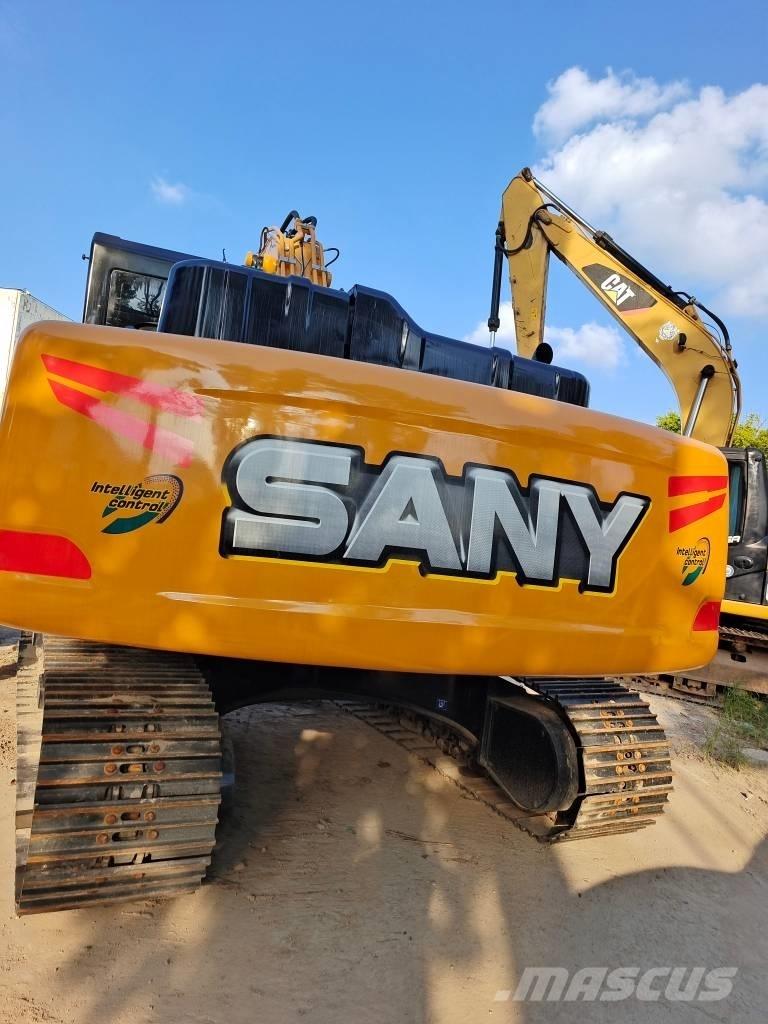Sany SY 215 C حفارات زحافة