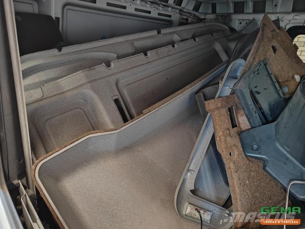 MAN TGA Cabine كابينة والداخلية