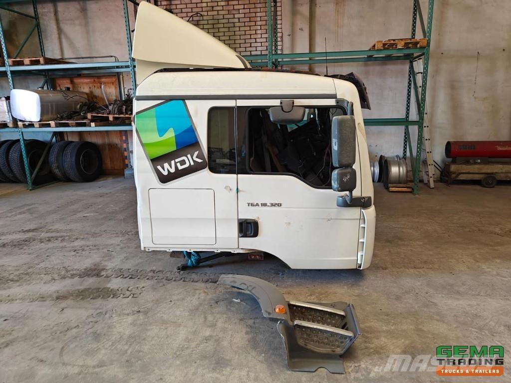 MAN TGA Cabine كابينة والداخلية