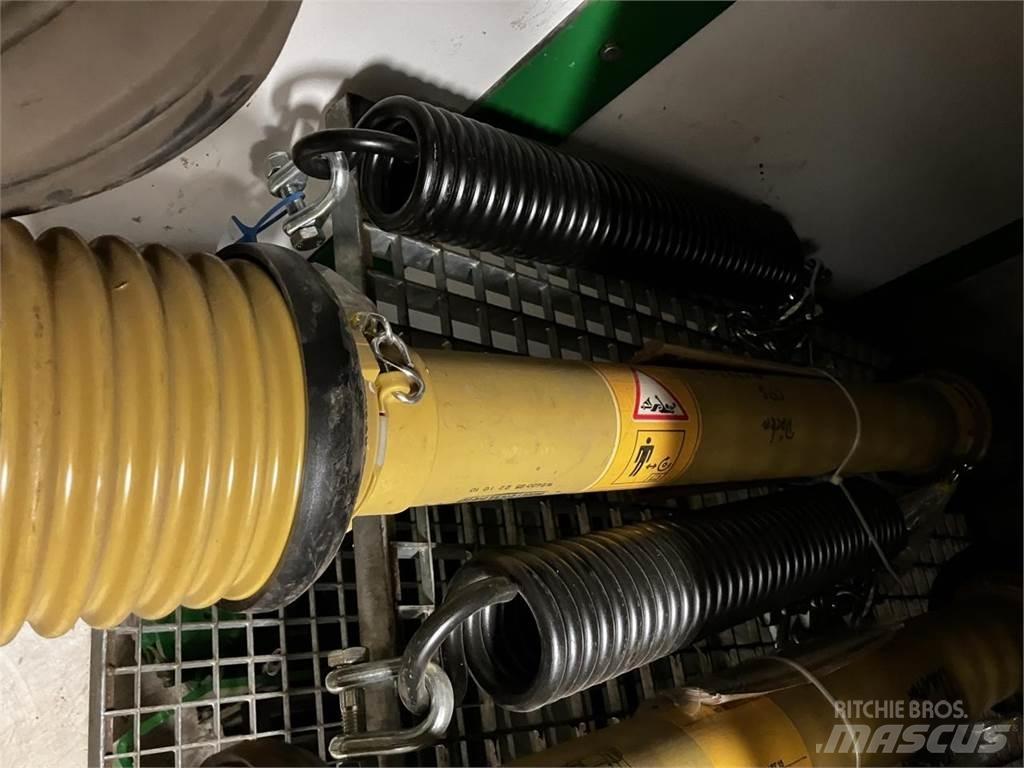 Dücker USM-21 جزازات وأغطية المراعي