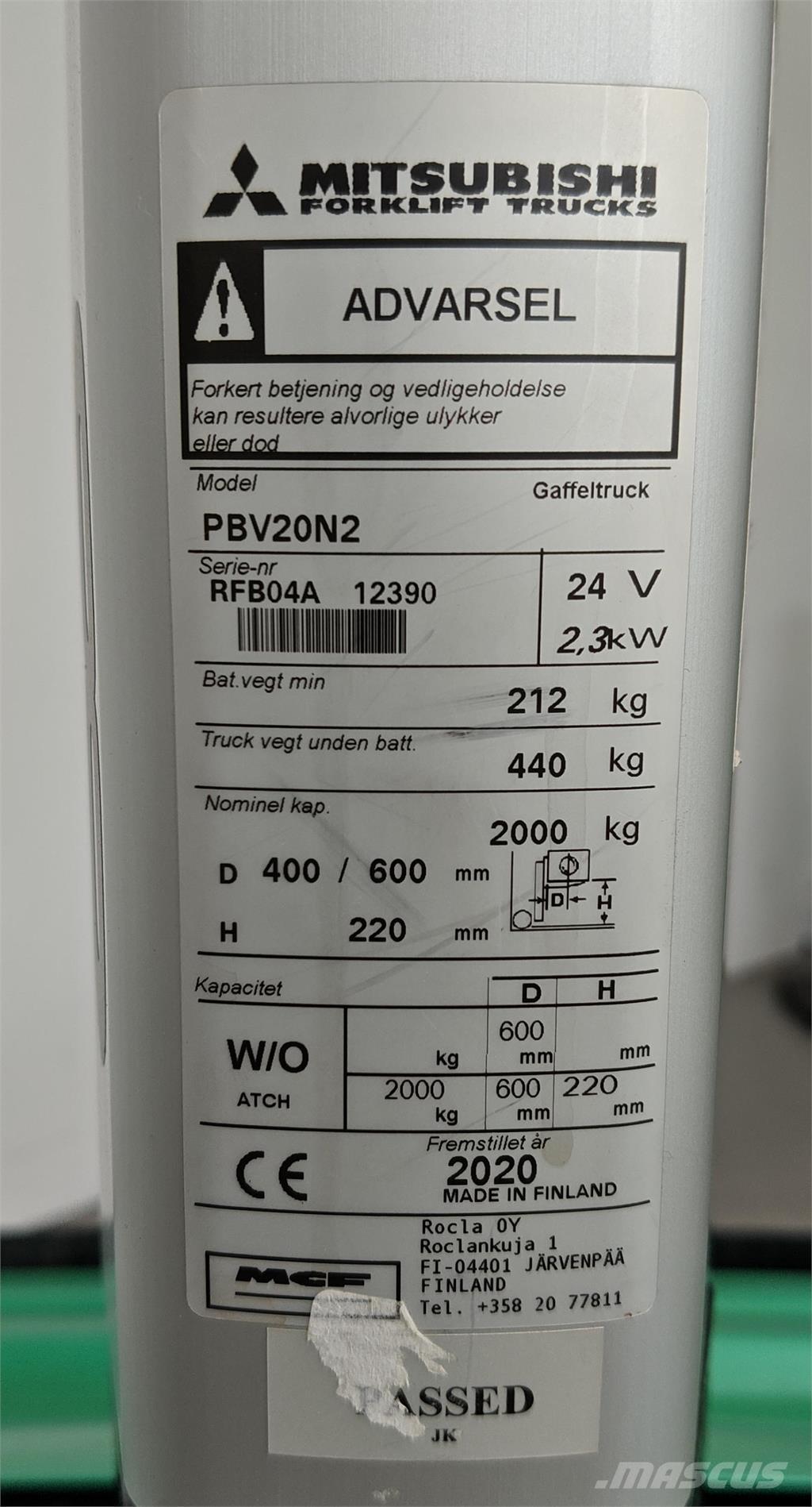 Mitsubishi PBV20N2 شاحنة ذات منصة