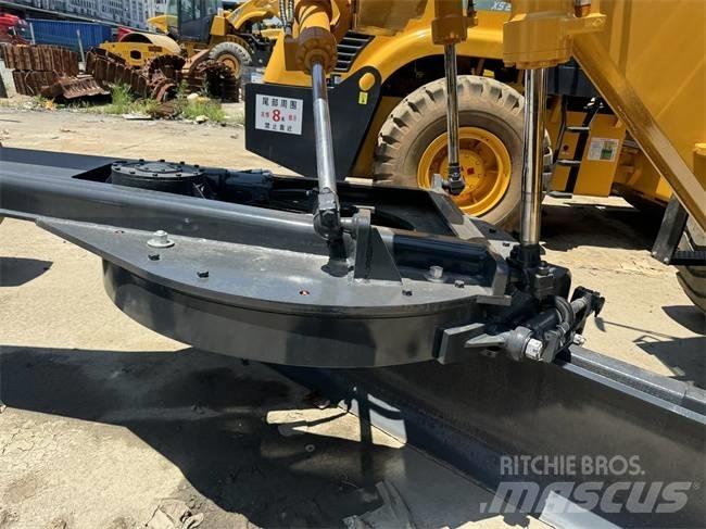 XCMG GR 180 معدات تمهيد الطرق