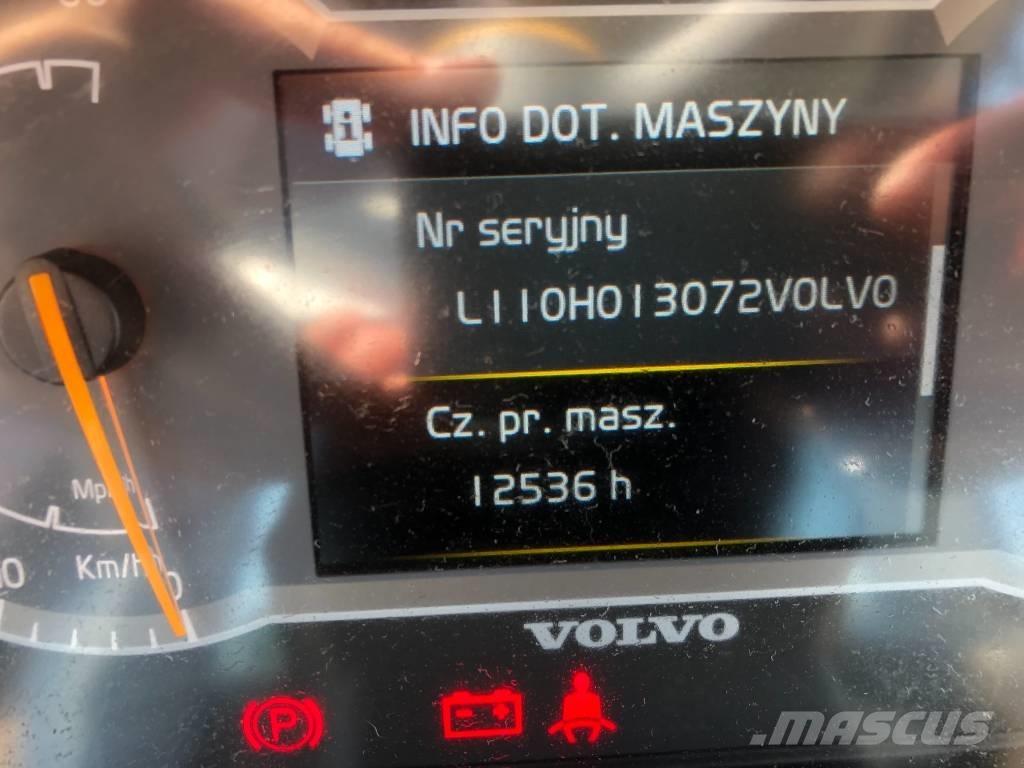 Volvo L110H لوادر بعجل