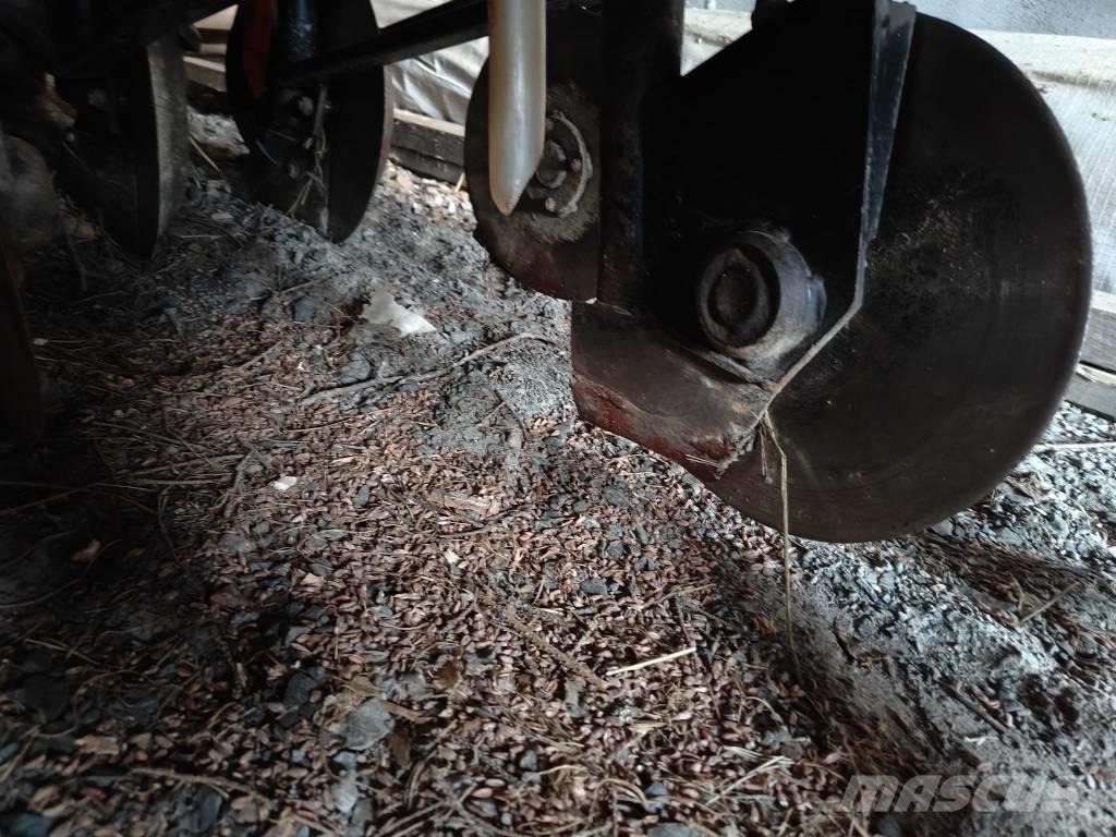 Junkkari 4000s مثاقيب مدمجة
