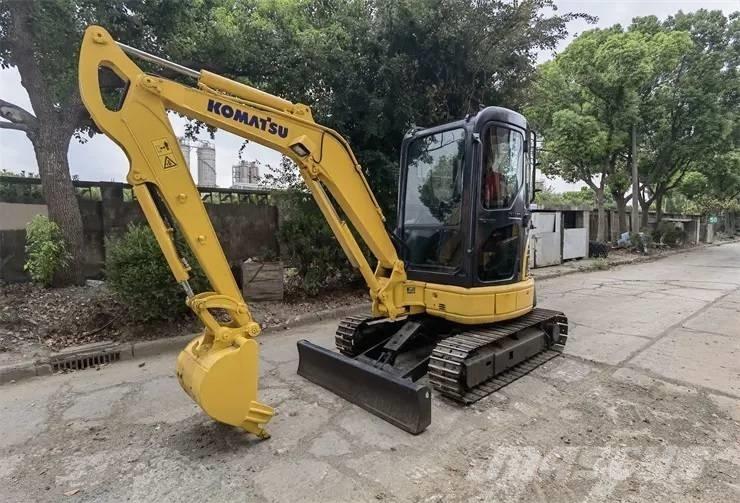 Komatsu PC35 حفارات صغيرة أقل من 7 طن (حفارات صغيرة)