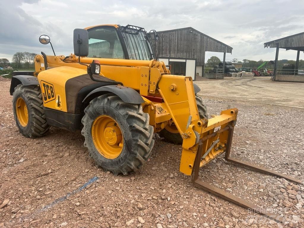 JCB 535-95 معدات مناولة لأغراض الزراعة