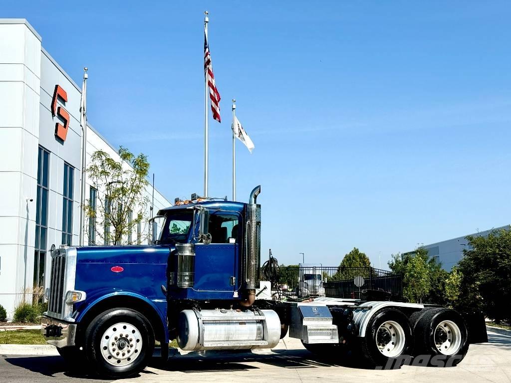 Peterbilt 388 وحدات الجر