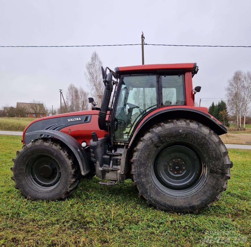 Valtra T 202 Versu الجرارات