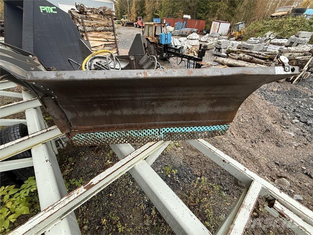 Volvo L110H لوادر بعجل