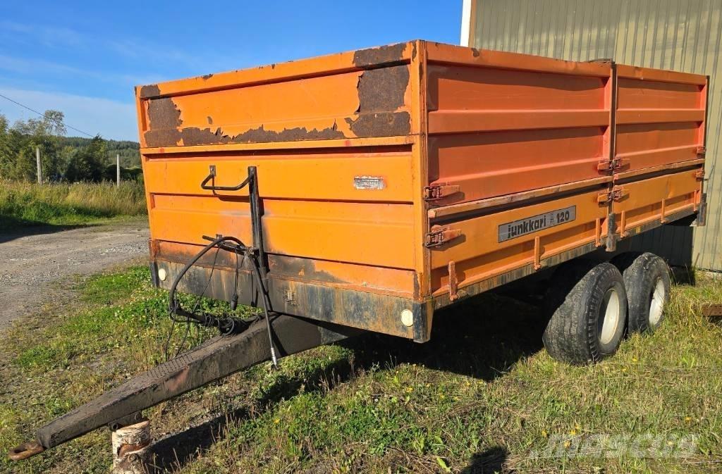 Junkkari 120 مقطورات قلابة