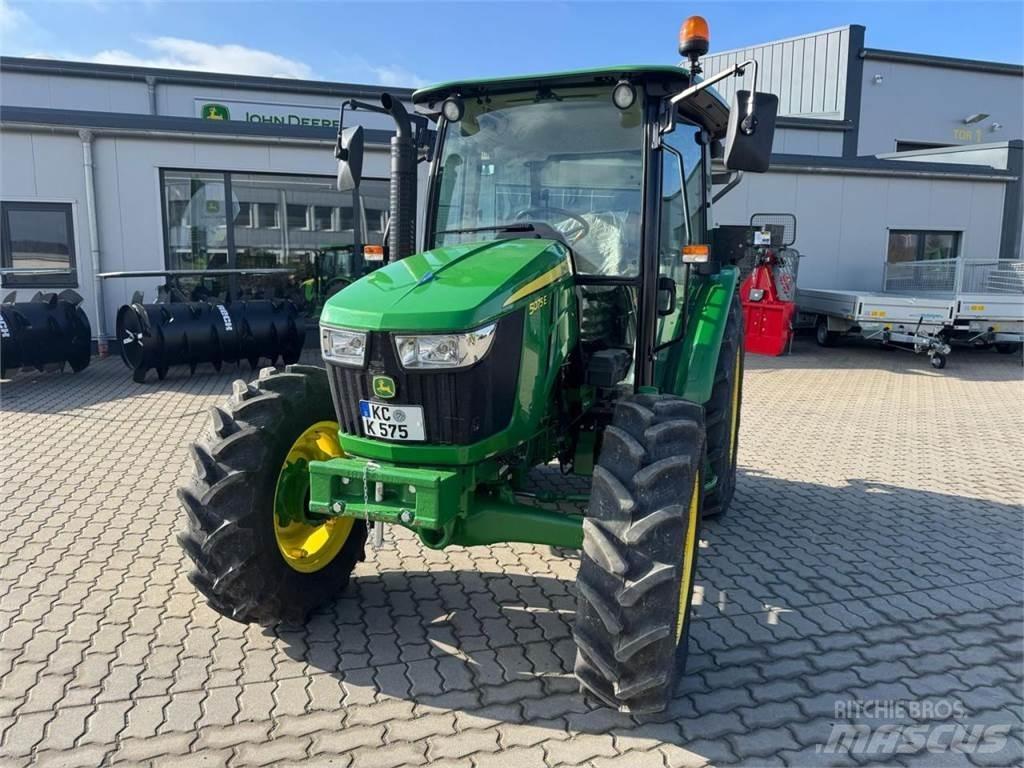 John Deere 5075E الجرارات