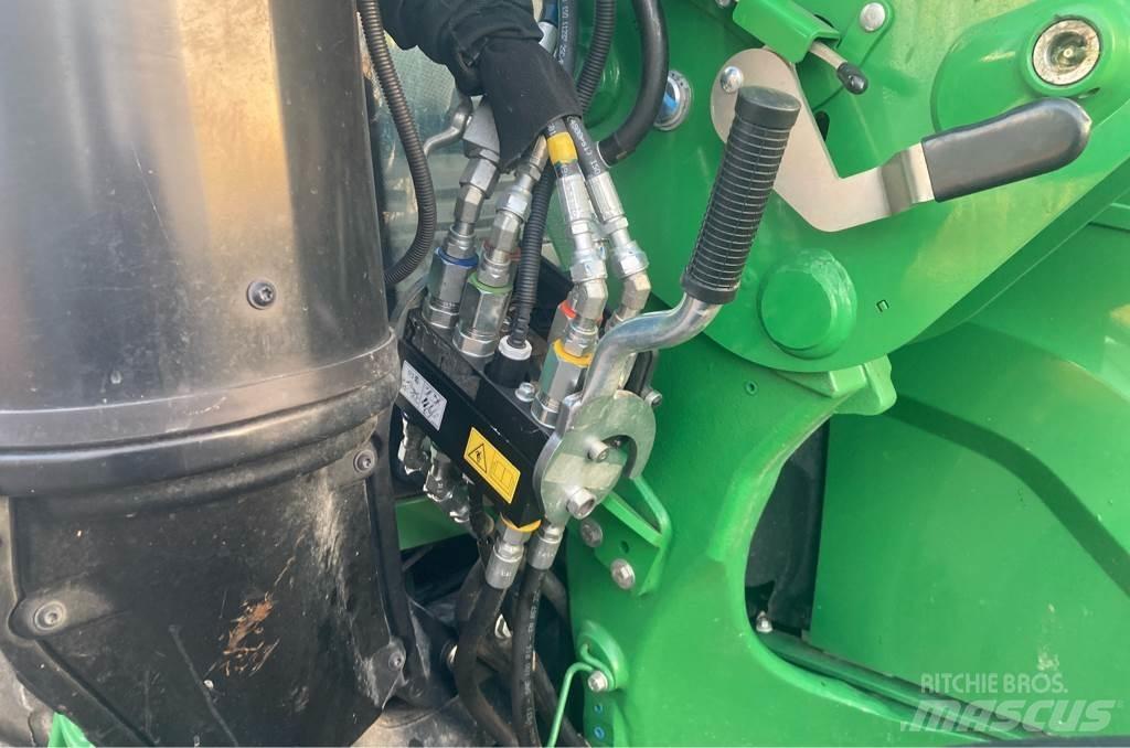 John Deere 6120M الجرارات