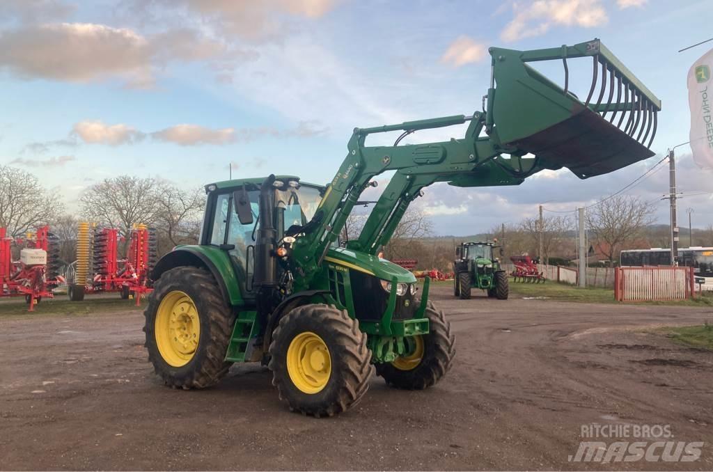 John Deere 6120M الجرارات