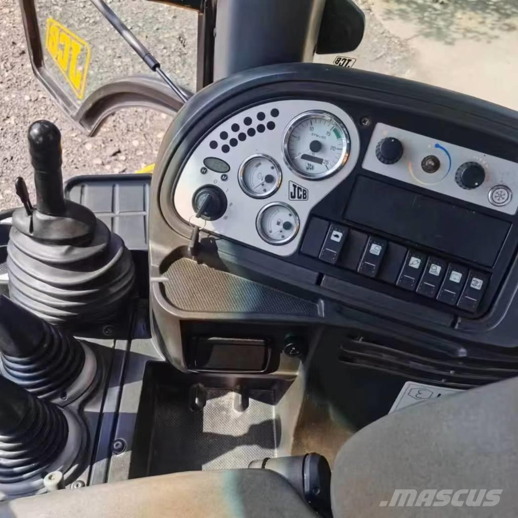 JCB 3CX لوادر ذات جرافات عكسية