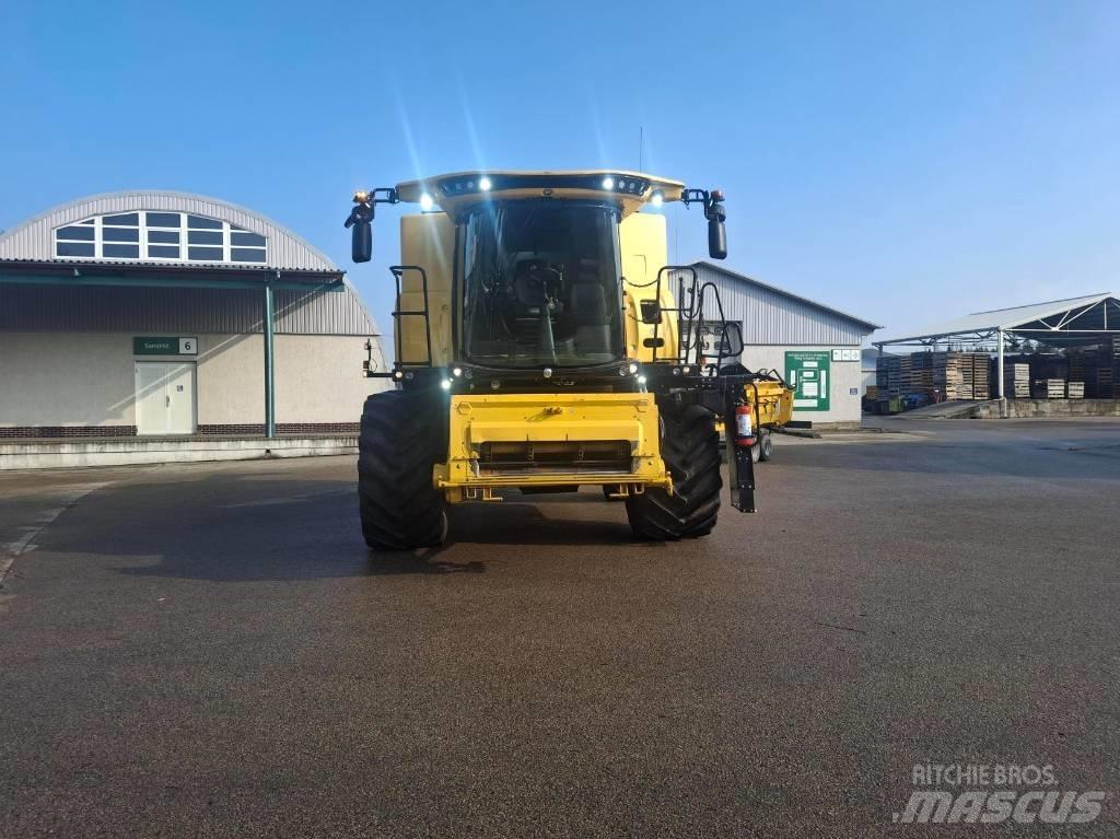 New Holland CX8.70 حصادات