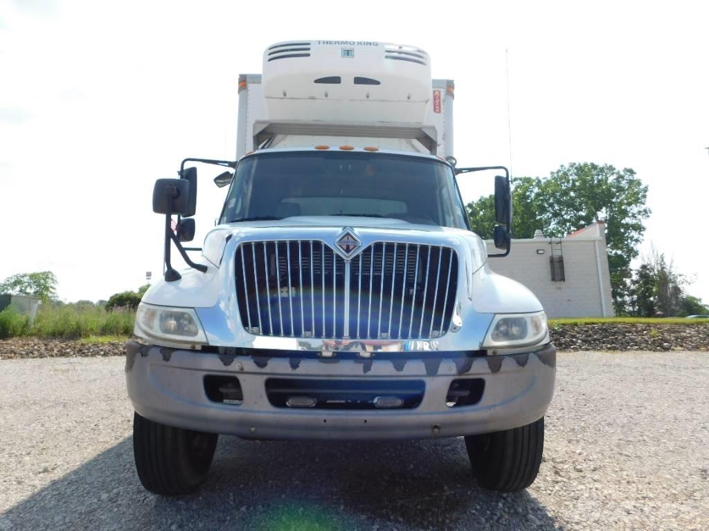 International 4400 شاحنات الحاويات