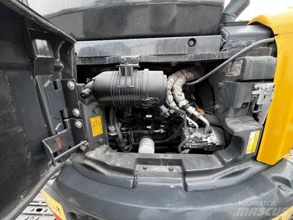 Komatsu PC 55 MR حفارات صغيرة أقل من 7 طن (حفارات صغيرة)
