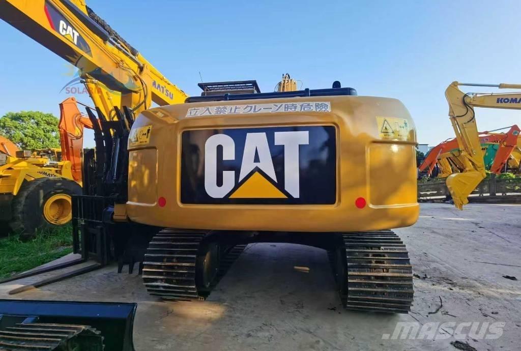 CAT 320d2 حفارات زحافة