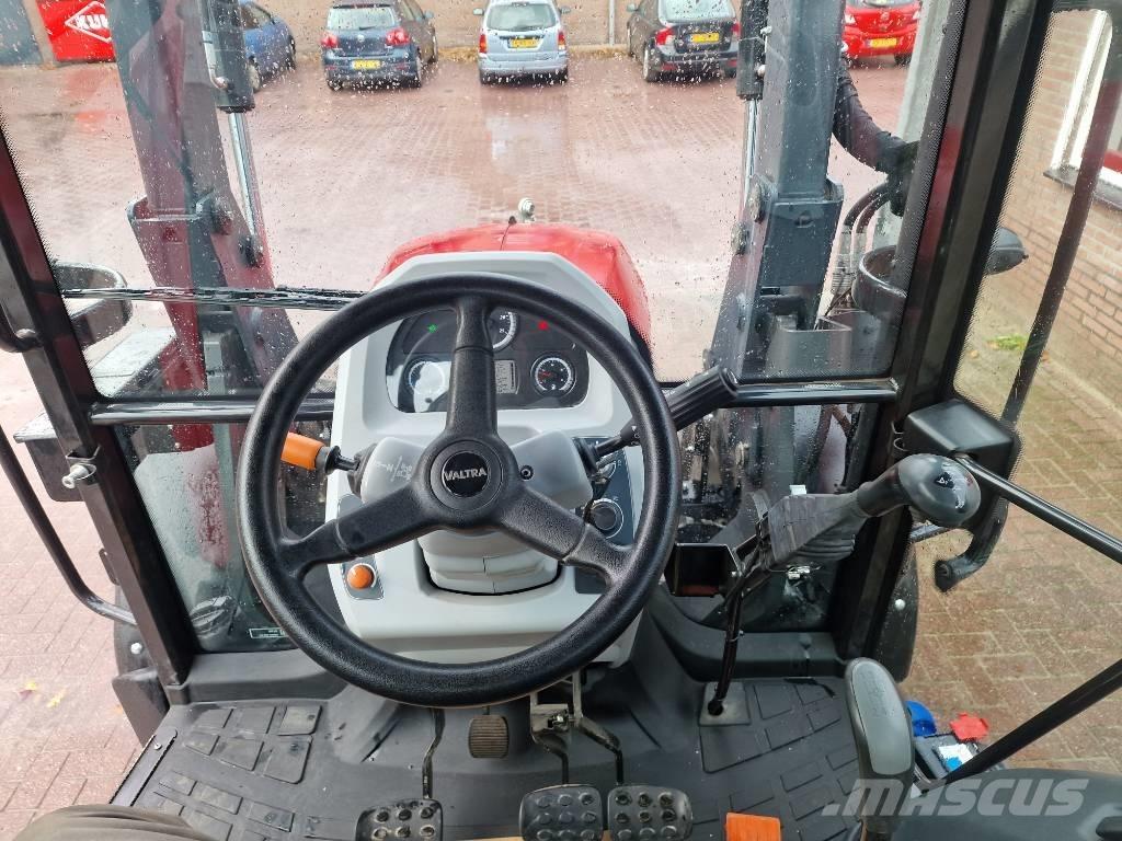 Valtra A 94 الجرارات