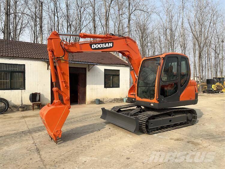 Doosan DX75 حفارات زحافة
