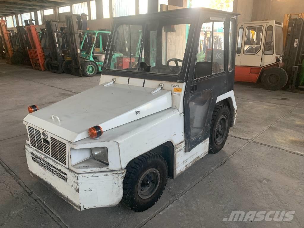 Nissan TD2500 V-2579 معدات المطار