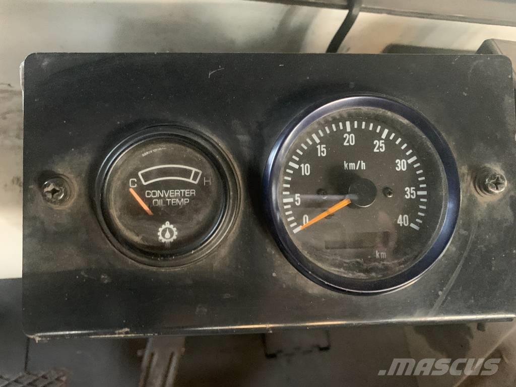 Nissan TD2500 V-2579 معدات المطار