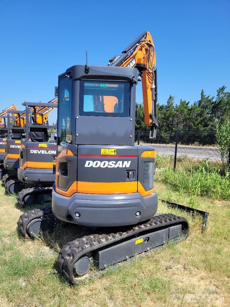 Doosan DX35Z-7 حفارات صغيرة أقل من 7 طن (حفارات صغيرة)