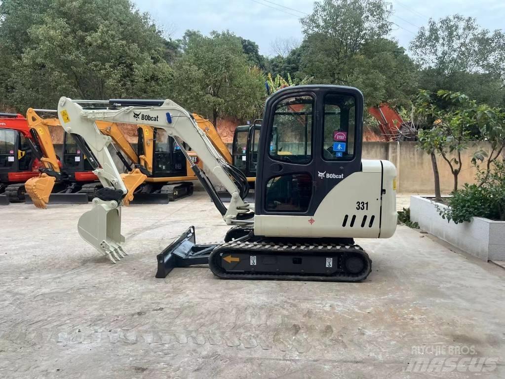 Bobcat 331 حفارات صغيرة أقل من 7 طن (حفارات صغيرة)