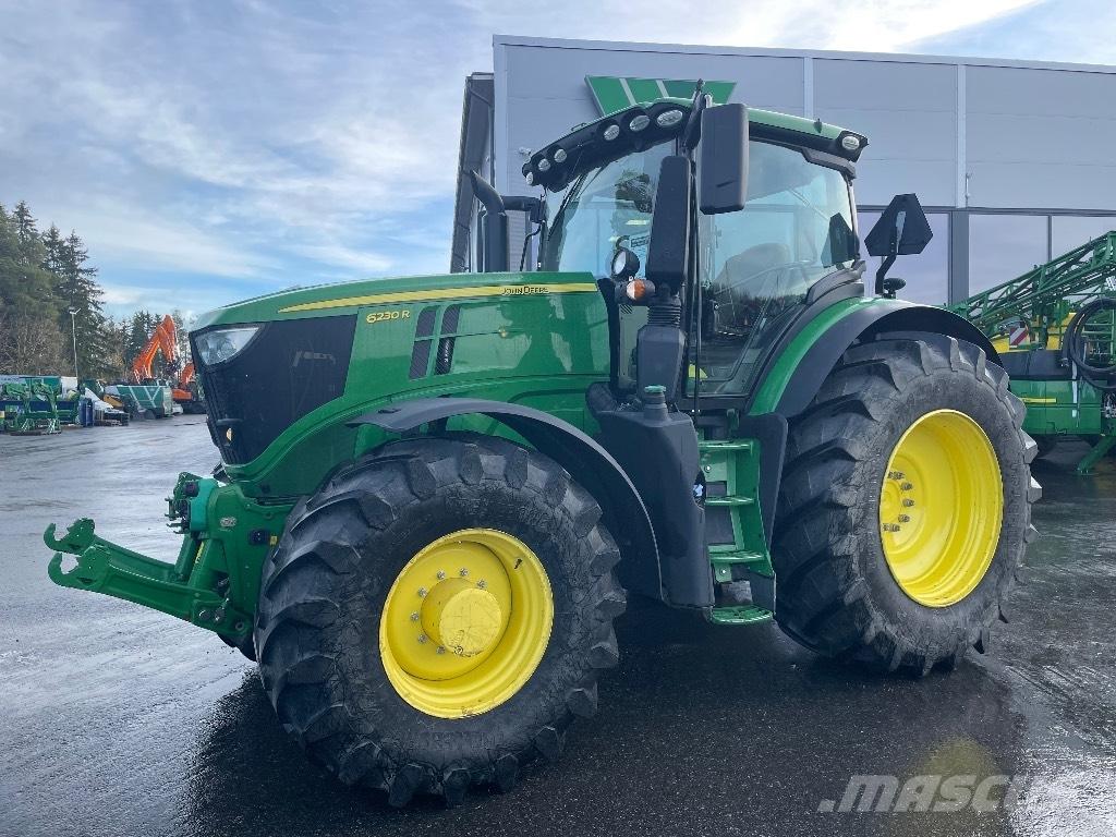 John Deere 6230R الجرارات