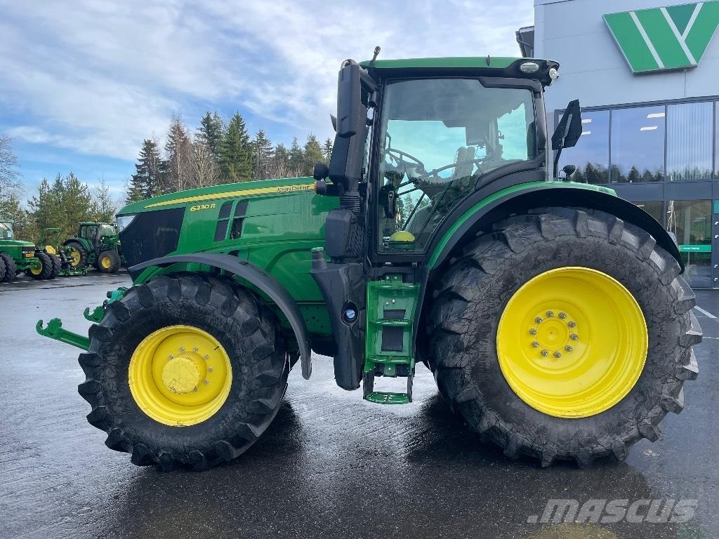 John Deere 6230R الجرارات