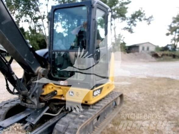 John Deere 60G حفارات زحافة