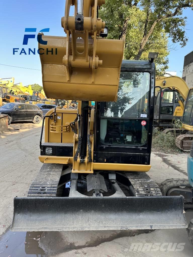 CAT 306E حفارات زحافة