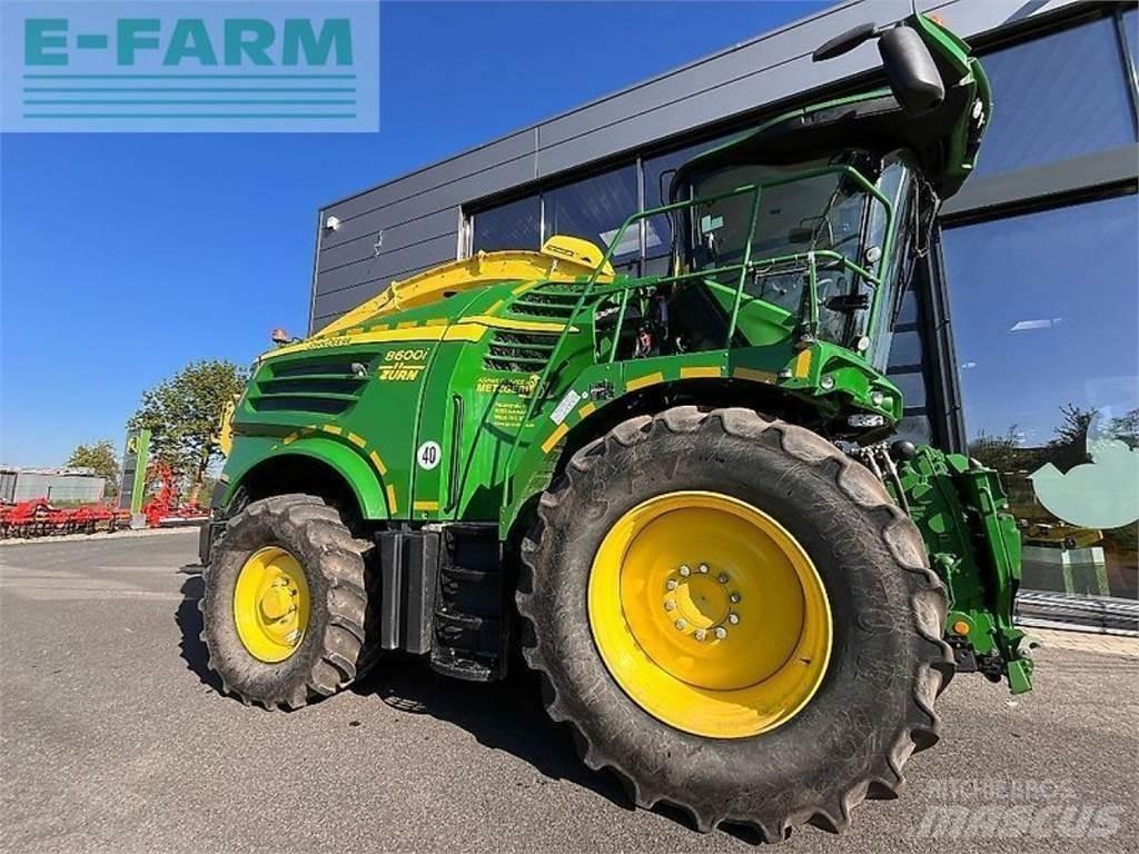 John Deere 8600 علافات ذاتية الدفع