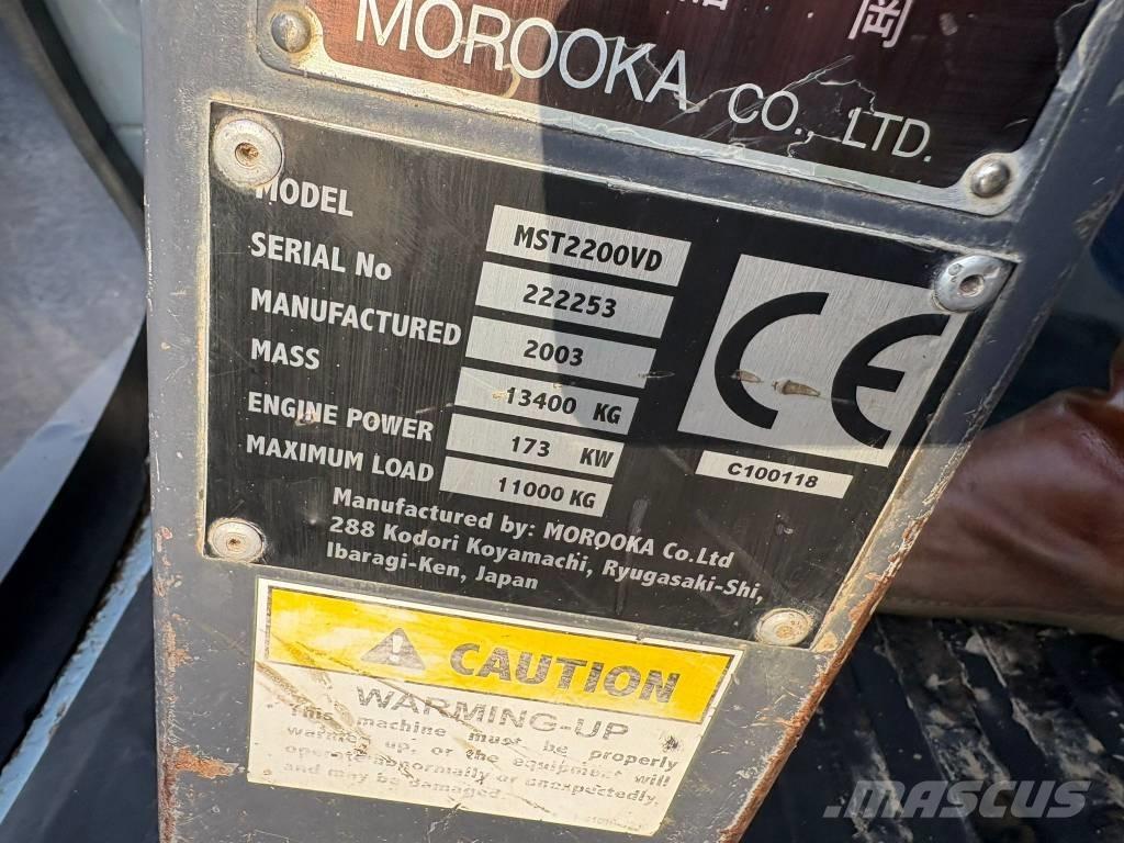 Morooka MST 2200 V D عربات نقل قلابة مجنزرة