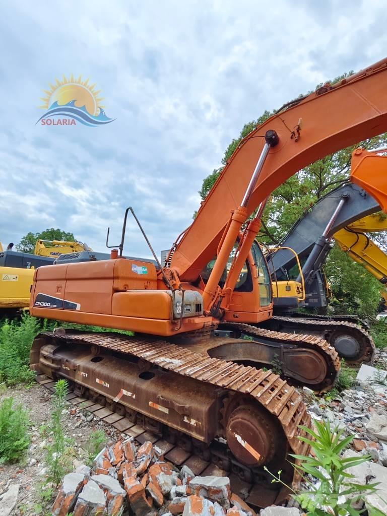 Doosan DX 300 LC-5 حفارات زحافة